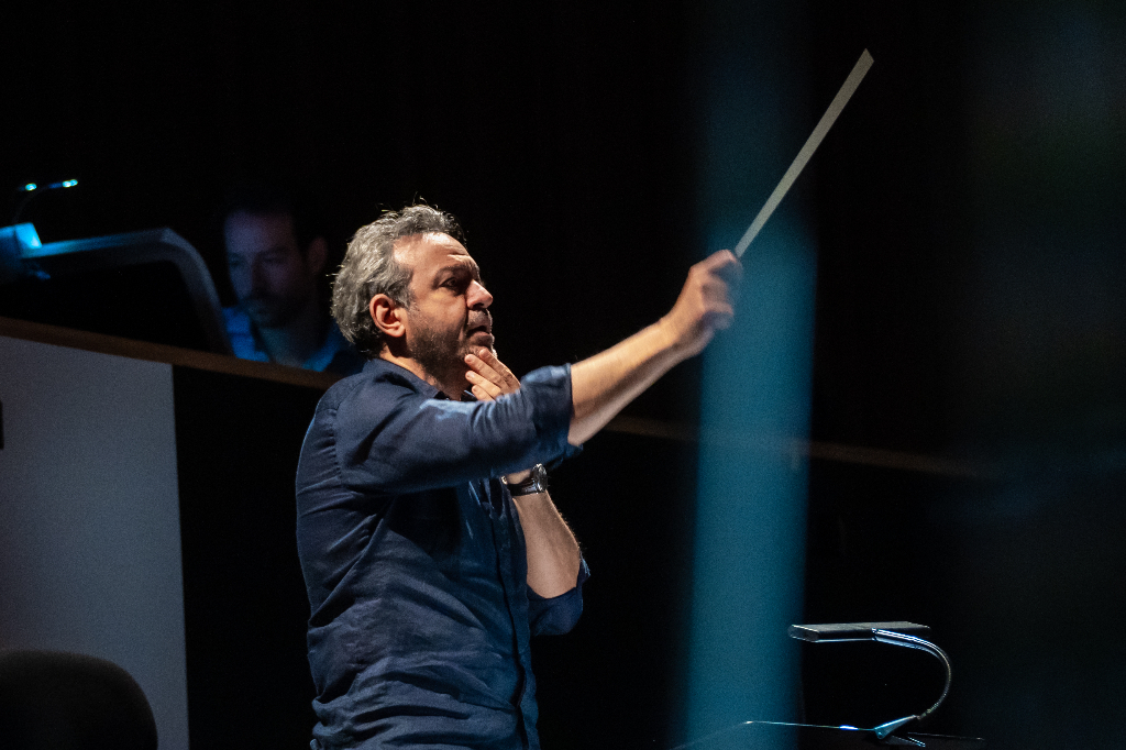Hisham Gabr conducting