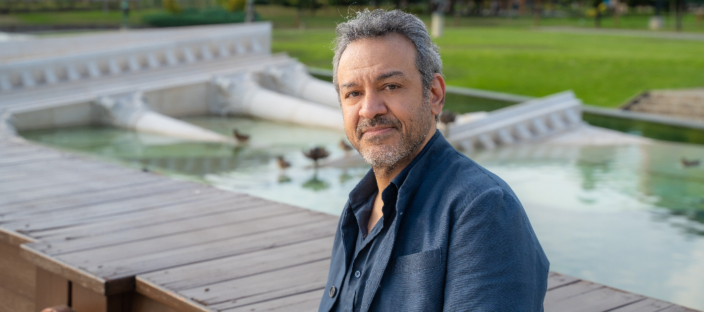 Hisham Gabr by the fountain in the park